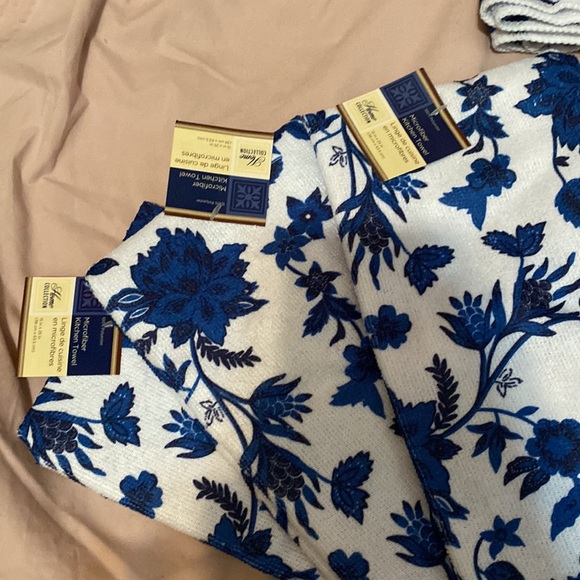 4 Placemats and 4 dishcloths new, never used Blue and white paisley pattern - Picture 7 of 8